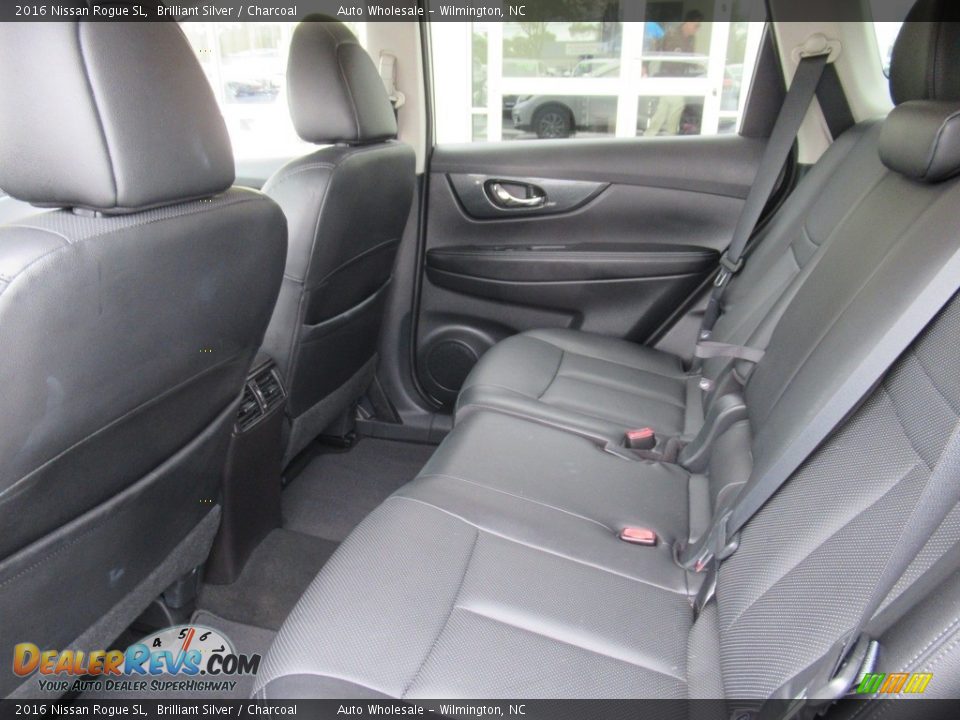 2016 Nissan Rogue SL Brilliant Silver / Charcoal Photo #9