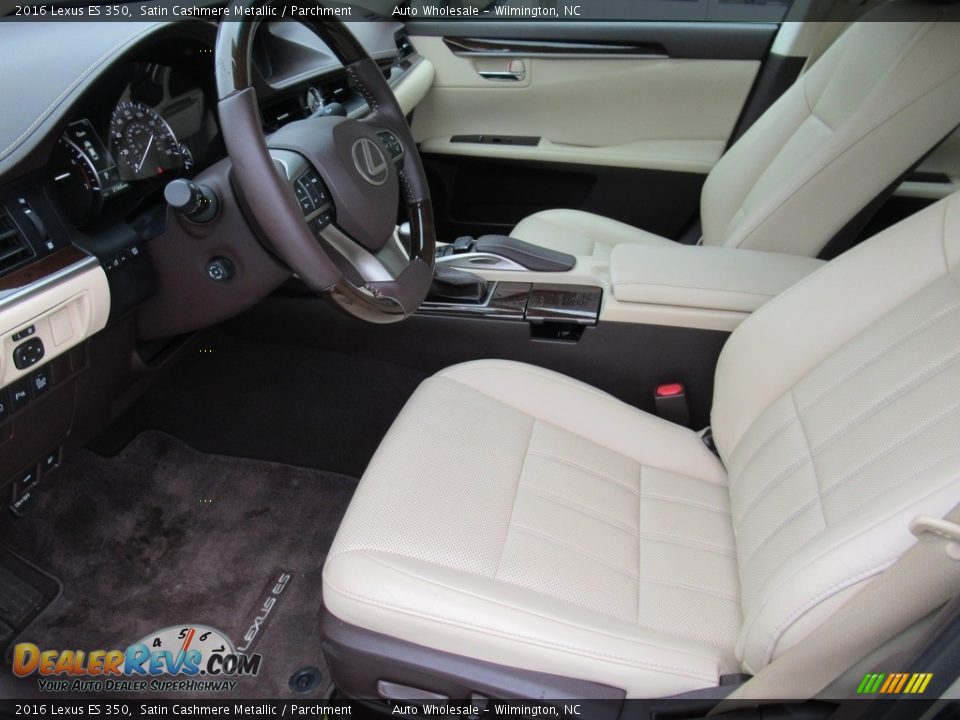 Front Seat of 2016 Lexus ES 350 Photo #10
