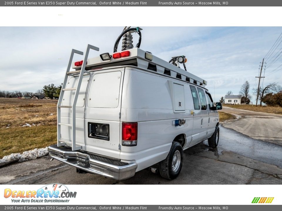 2005 Ford E Series Van E350 Super Duty Commercial Oxford White / Medium Flint Photo #7