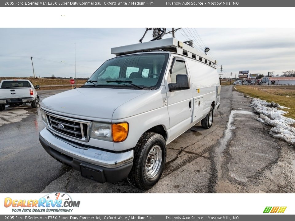 2005 Ford E Series Van E350 Super Duty Commercial Oxford White / Medium Flint Photo #12