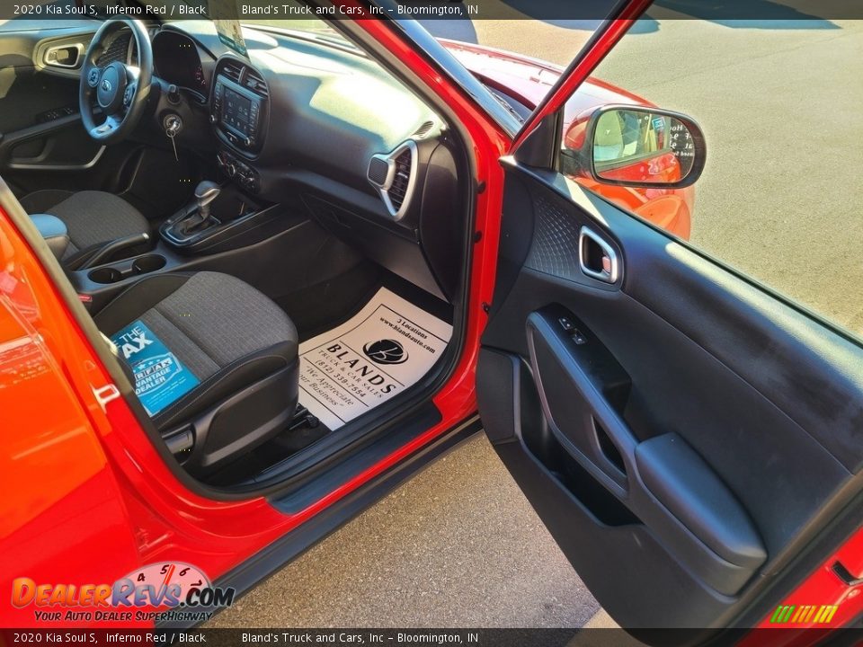 2020 Kia Soul S Inferno Red / Black Photo #34