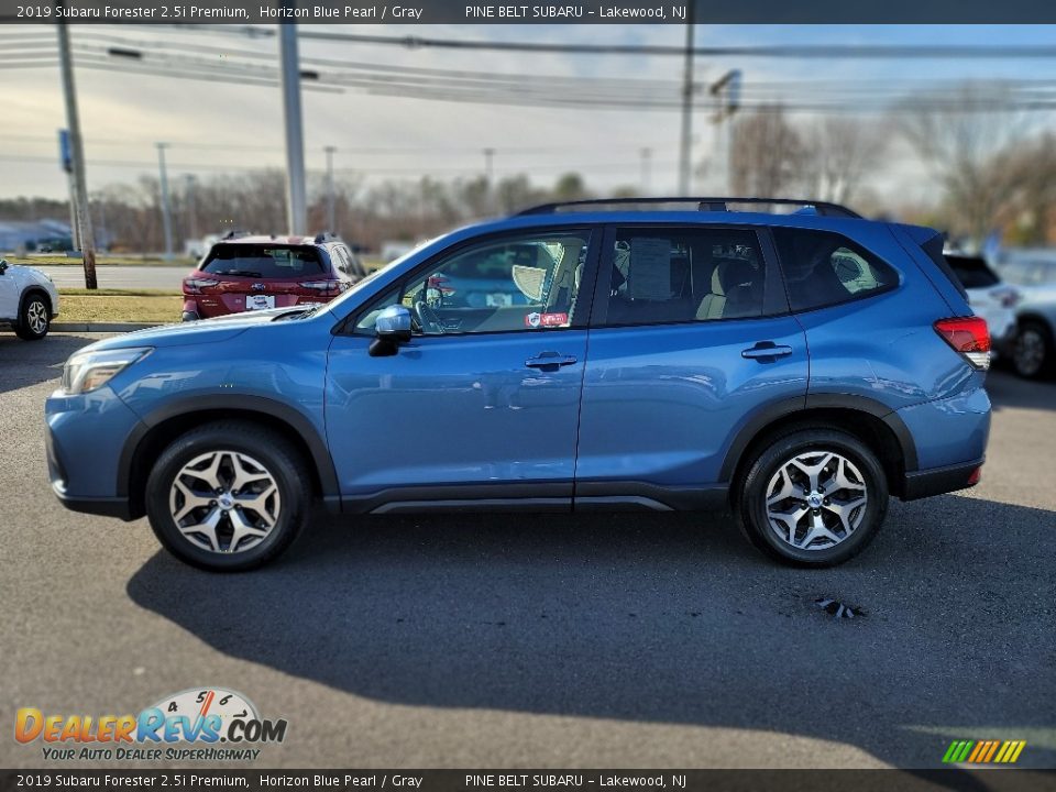 2019 Subaru Forester 2.5i Premium Horizon Blue Pearl / Gray Photo #18