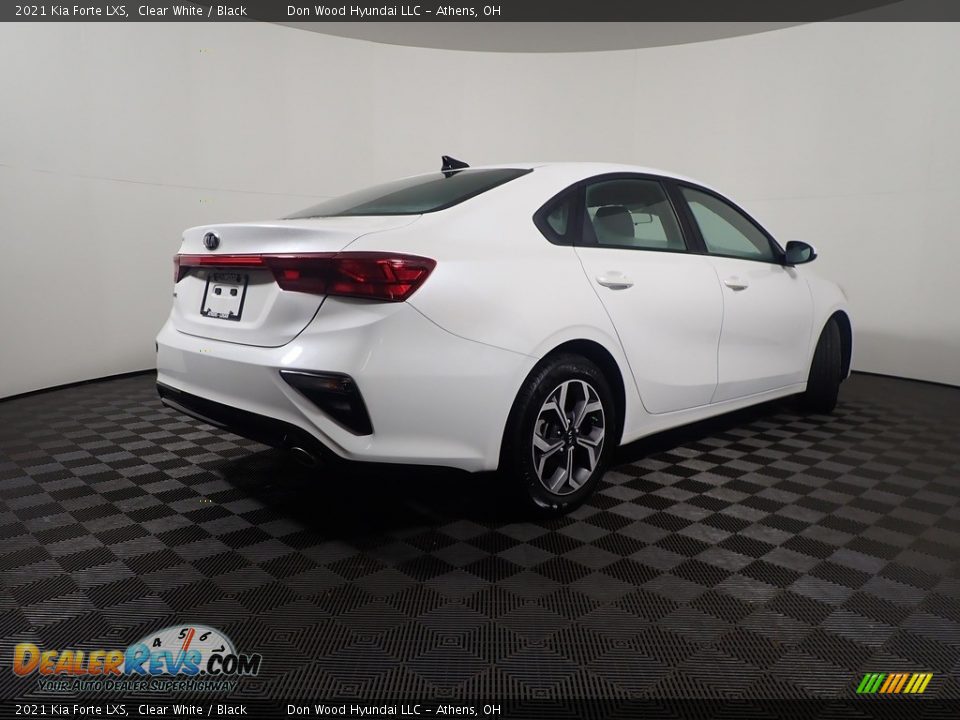 2021 Kia Forte LXS Clear White / Black Photo #16
