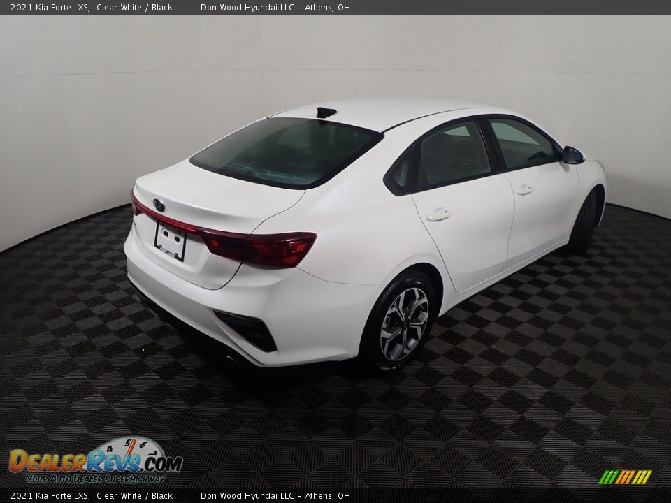 2021 Kia Forte LXS Clear White / Black Photo #17