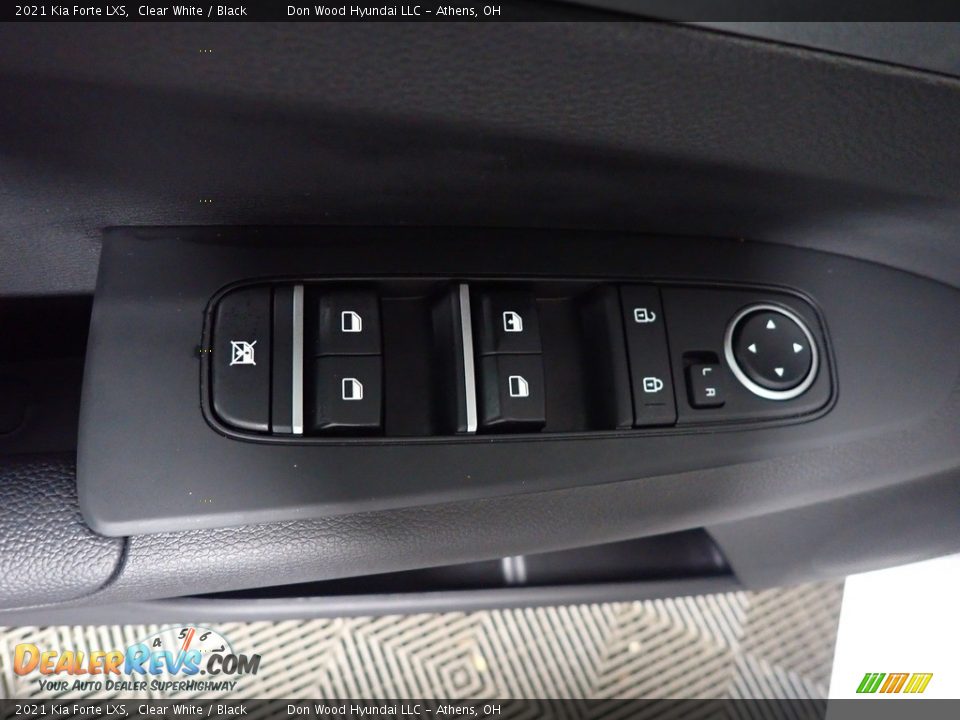 2021 Kia Forte LXS Clear White / Black Photo #24