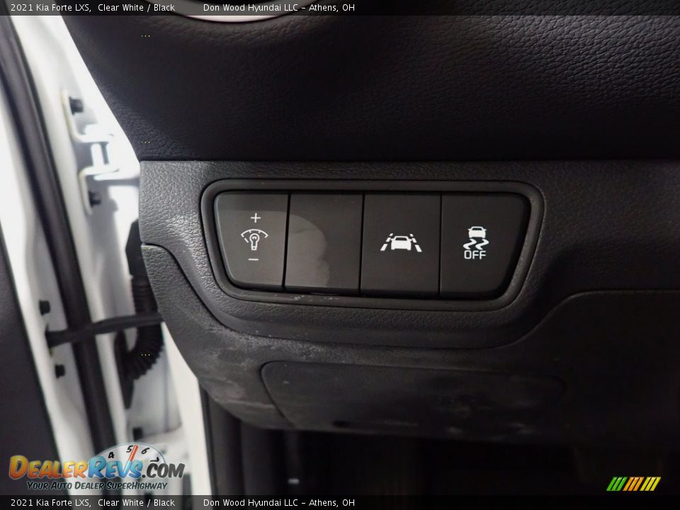 2021 Kia Forte LXS Clear White / Black Photo #31