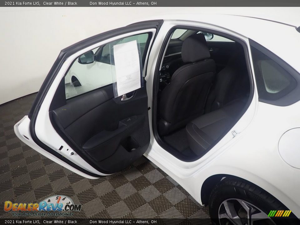 2021 Kia Forte LXS Clear White / Black Photo #34