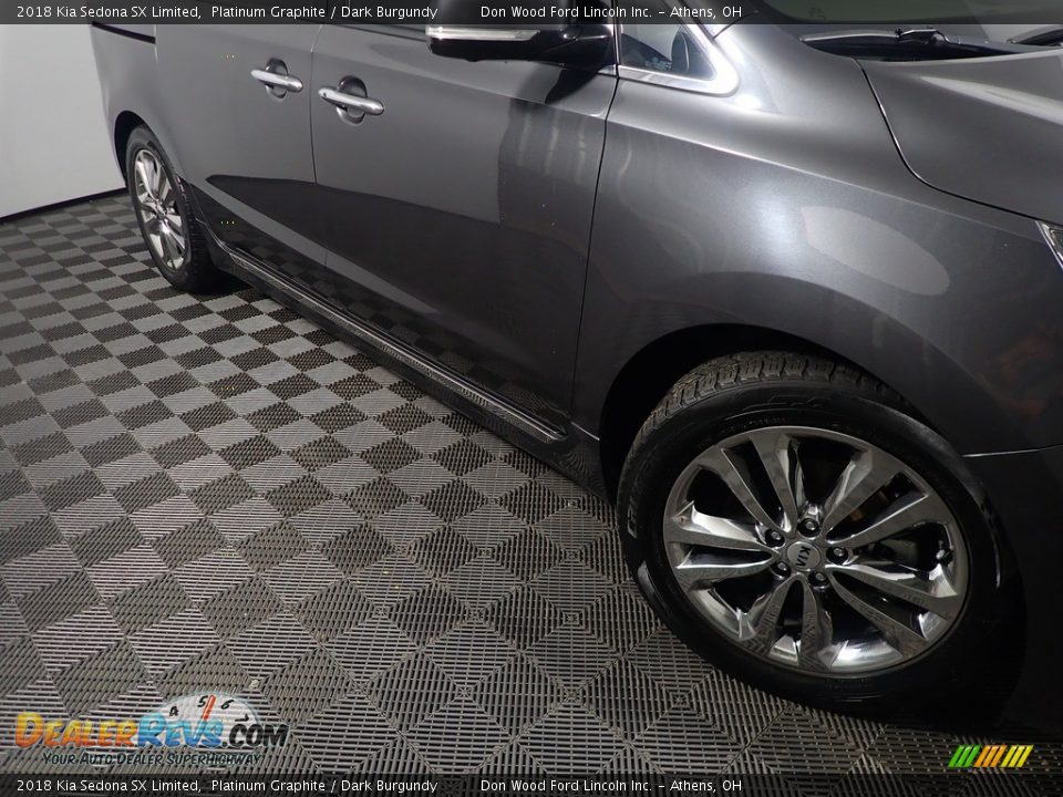 2018 Kia Sedona SX Limited Platinum Graphite / Dark Burgundy Photo #6