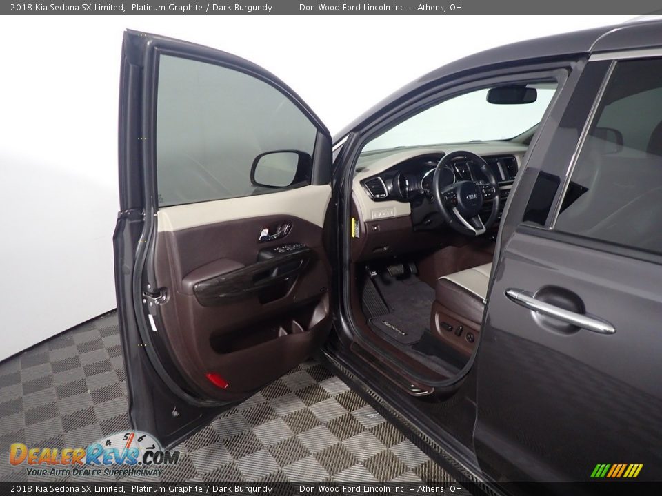 2018 Kia Sedona SX Limited Platinum Graphite / Dark Burgundy Photo #23