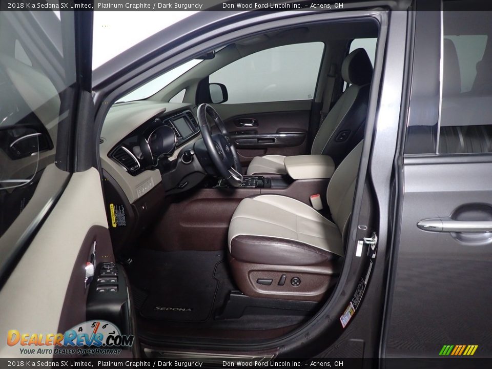 Front Seat of 2018 Kia Sedona SX Limited Photo #25