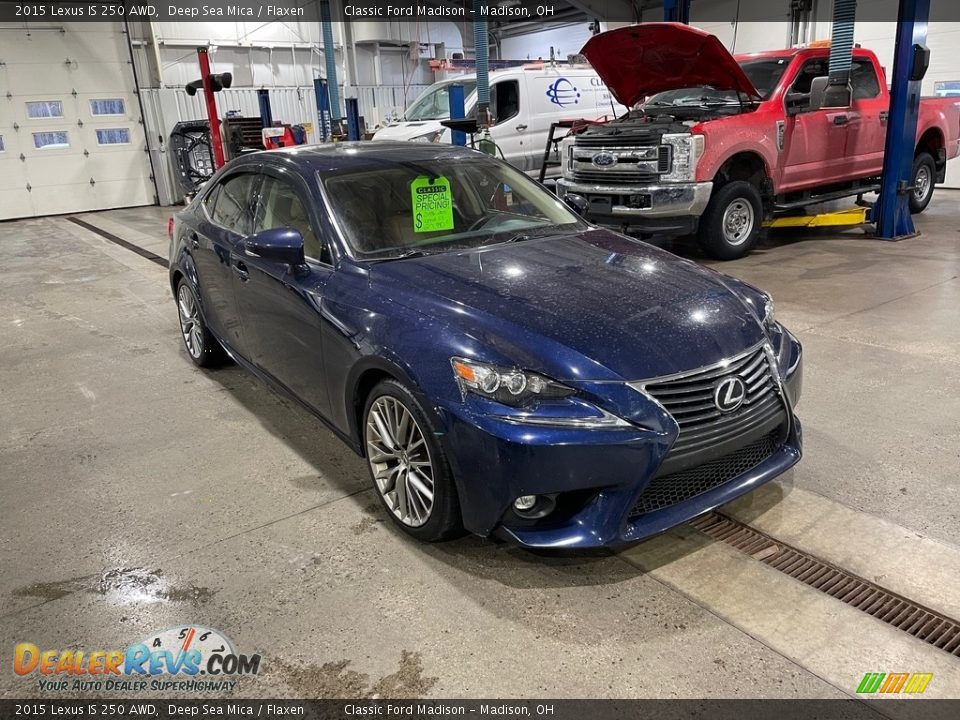 Front 3/4 View of 2015 Lexus IS 250 AWD Photo #2