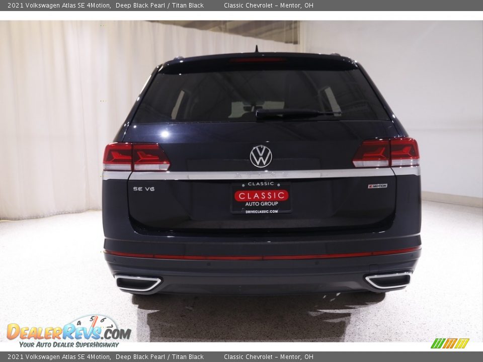 2021 Volkswagen Atlas SE 4Motion Deep Black Pearl / Titan Black Photo #17