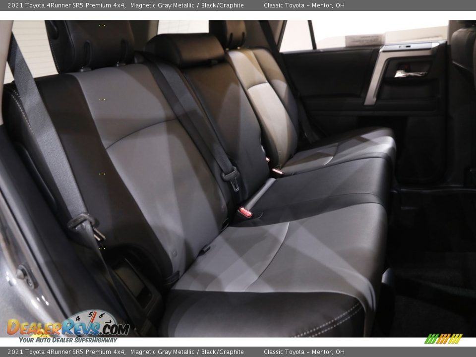 2021 Toyota 4Runner SR5 Premium 4x4 Magnetic Gray Metallic / Black/Graphite Photo #17