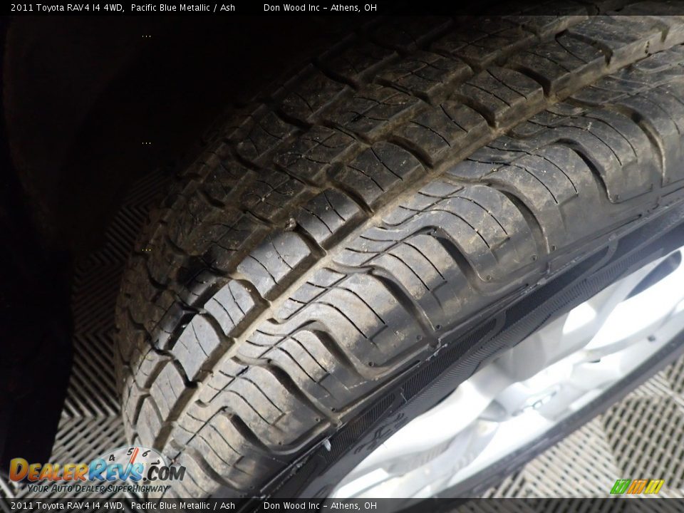 2011 Toyota RAV4 I4 4WD Pacific Blue Metallic / Ash Photo #18
