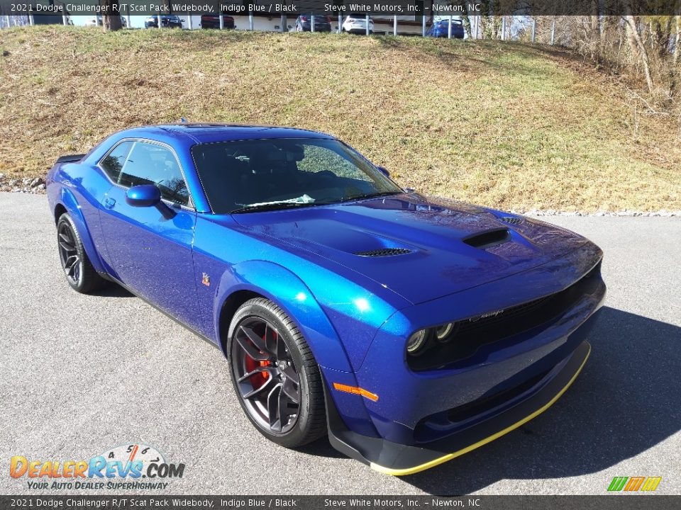 Front 3/4 View of 2021 Dodge Challenger R/T Scat Pack Widebody Photo #6