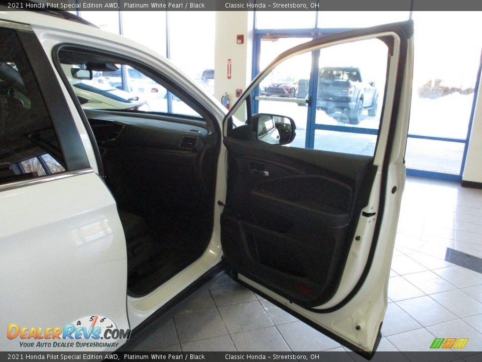 2021 Honda Pilot Special Edition AWD Platinum White Pearl / Black Photo #16