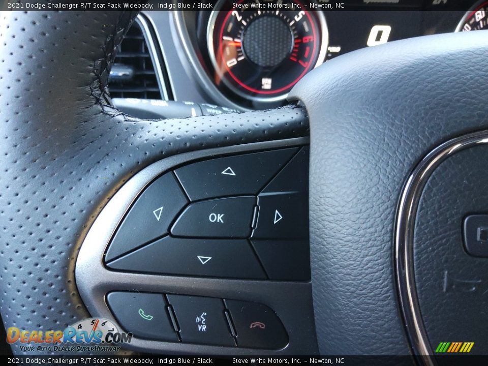 2021 Dodge Challenger R/T Scat Pack Widebody Steering Wheel Photo #17