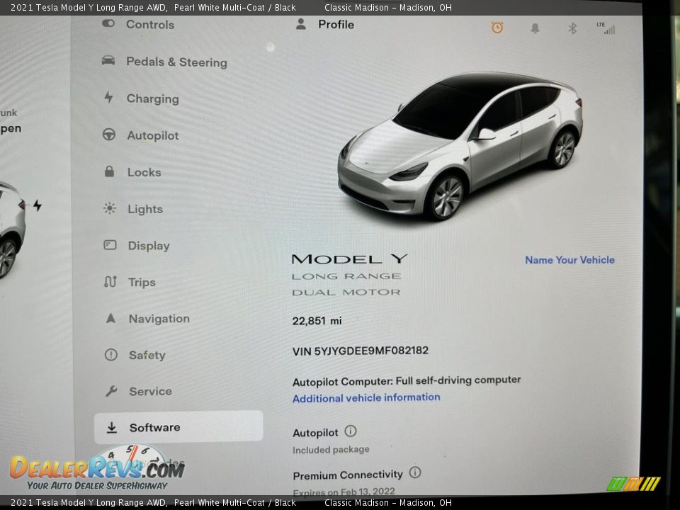 Controls of 2021 Tesla Model Y Long Range AWD Photo #6