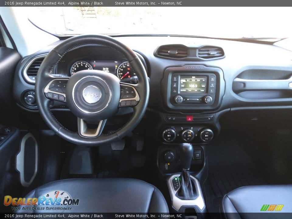 2016 Jeep Renegade Limited 4x4 Alpine White / Black Photo #17