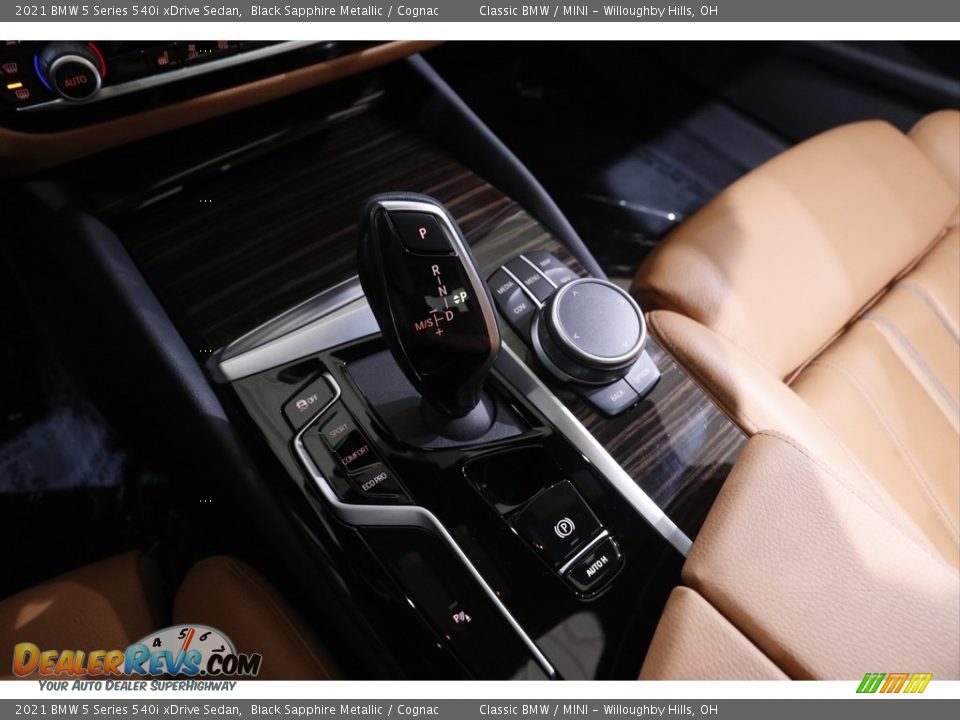 2021 BMW 5 Series 540i xDrive Sedan Shifter Photo #17