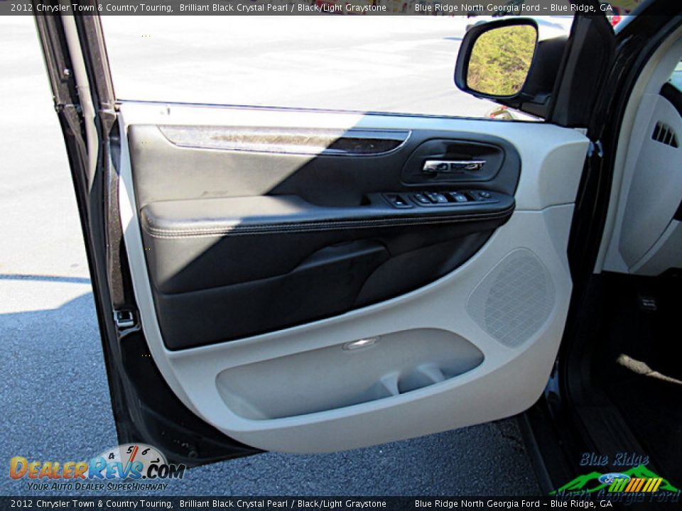 2012 Chrysler Town & Country Touring Brilliant Black Crystal Pearl / Black/Light Graystone Photo #10