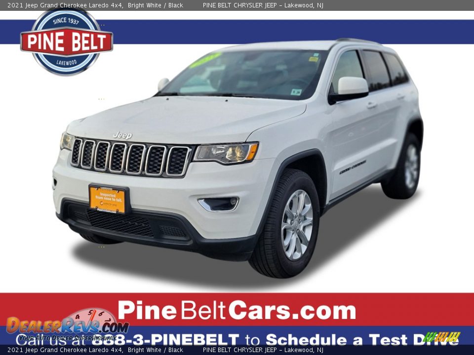 2021 Jeep Grand Cherokee Laredo 4x4 Bright White / Black Photo #1