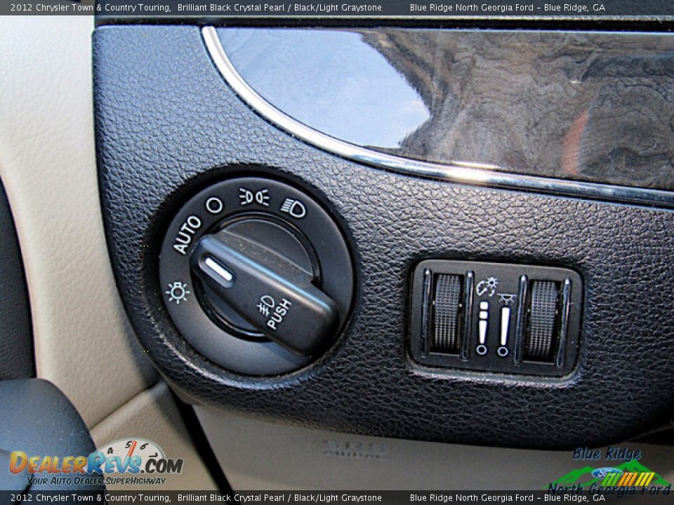 2012 Chrysler Town & Country Touring Brilliant Black Crystal Pearl / Black/Light Graystone Photo #22