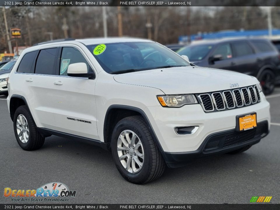 2021 Jeep Grand Cherokee Laredo 4x4 Bright White / Black Photo #10