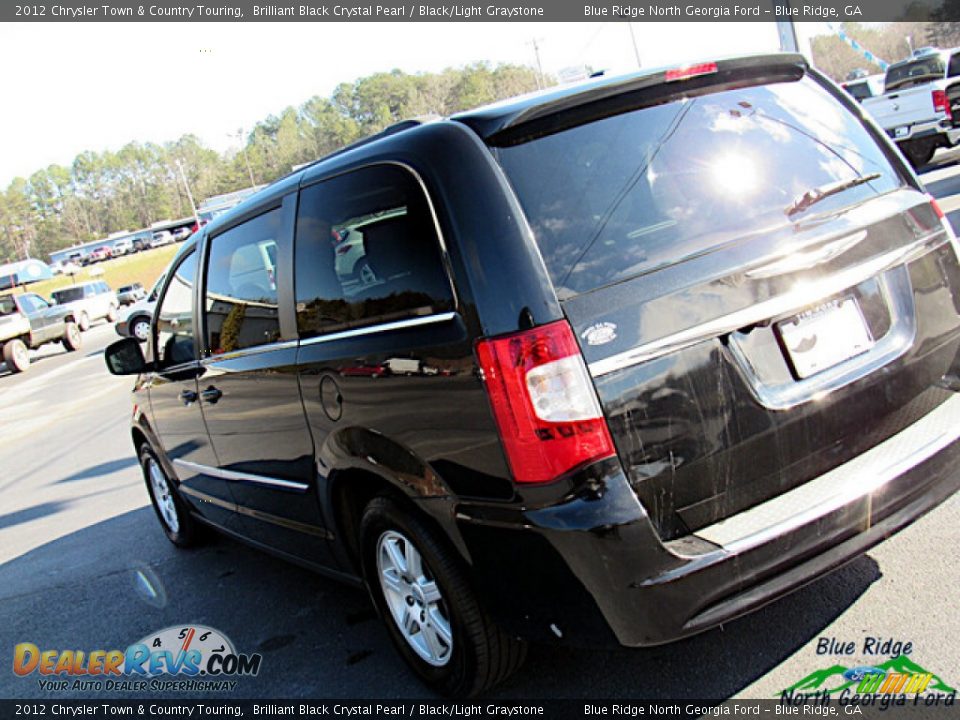 2012 Chrysler Town & Country Touring Brilliant Black Crystal Pearl / Black/Light Graystone Photo #28