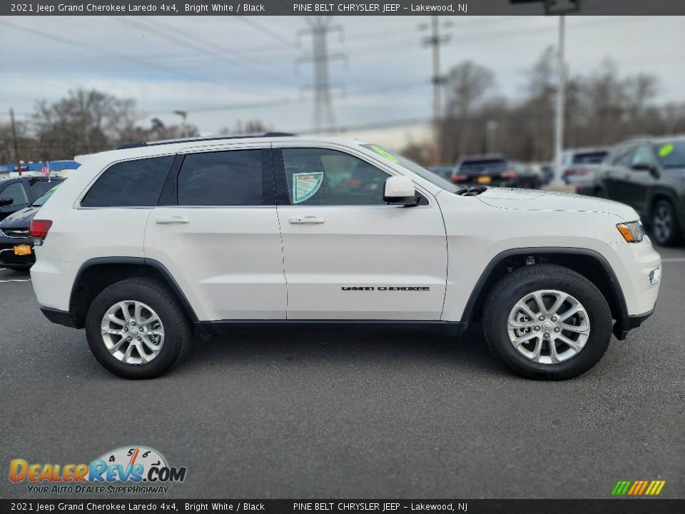 Bright White 2021 Jeep Grand Cherokee Laredo 4x4 Photo #19