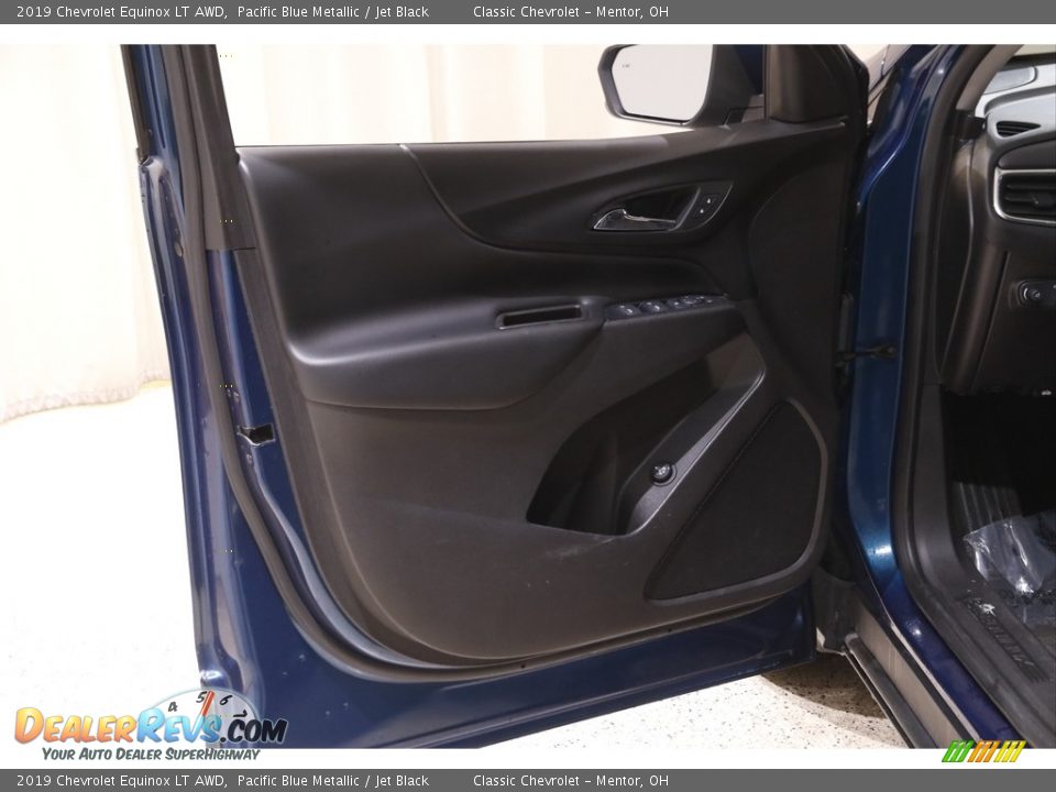 2019 Chevrolet Equinox LT AWD Pacific Blue Metallic / Jet Black Photo #4