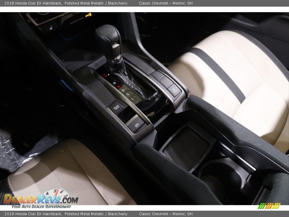 2018 Honda Civic EX Hatchback Polished Metal Metallic / Black/Ivory Photo #13