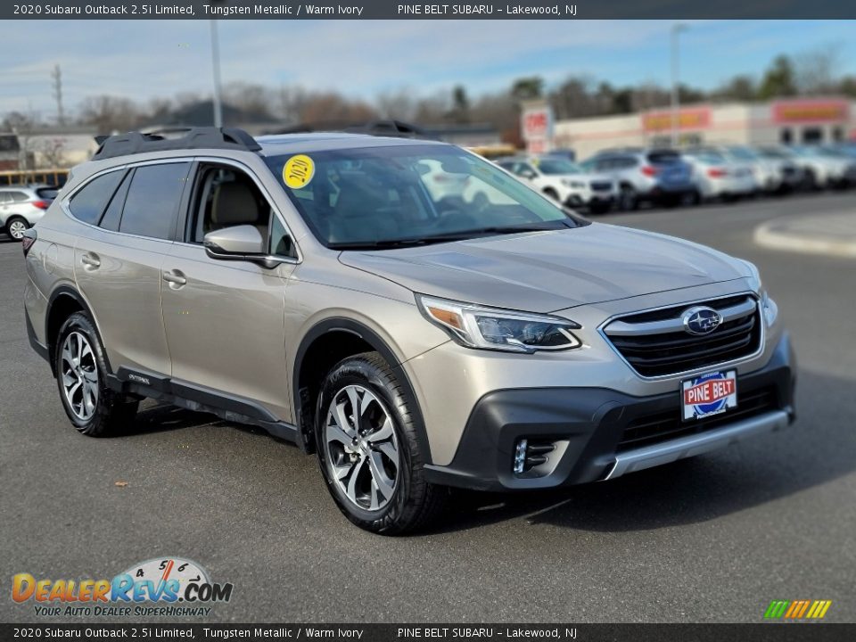 Front 3/4 View of 2020 Subaru Outback 2.5i Limited Photo #16