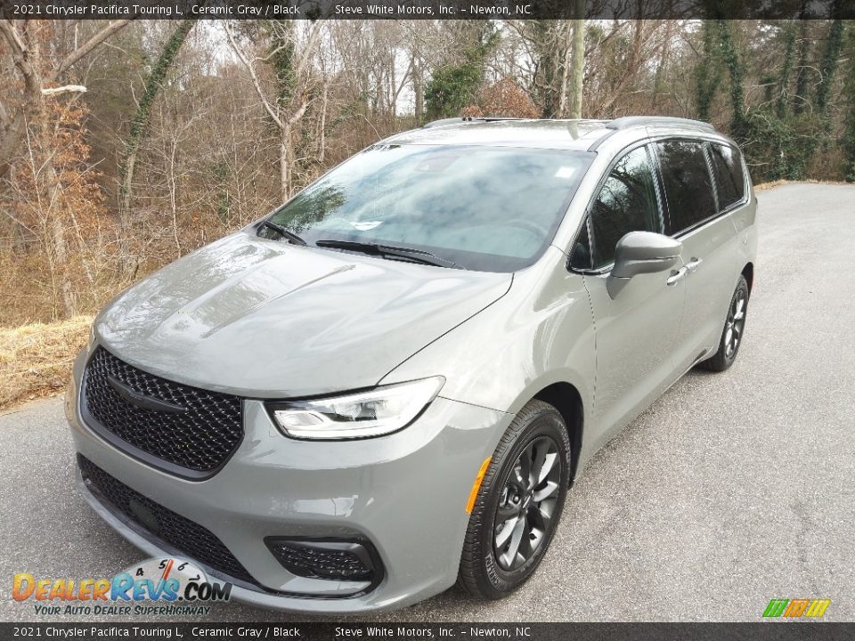 2021 Chrysler Pacifica Touring L Ceramic Gray / Black Photo #2