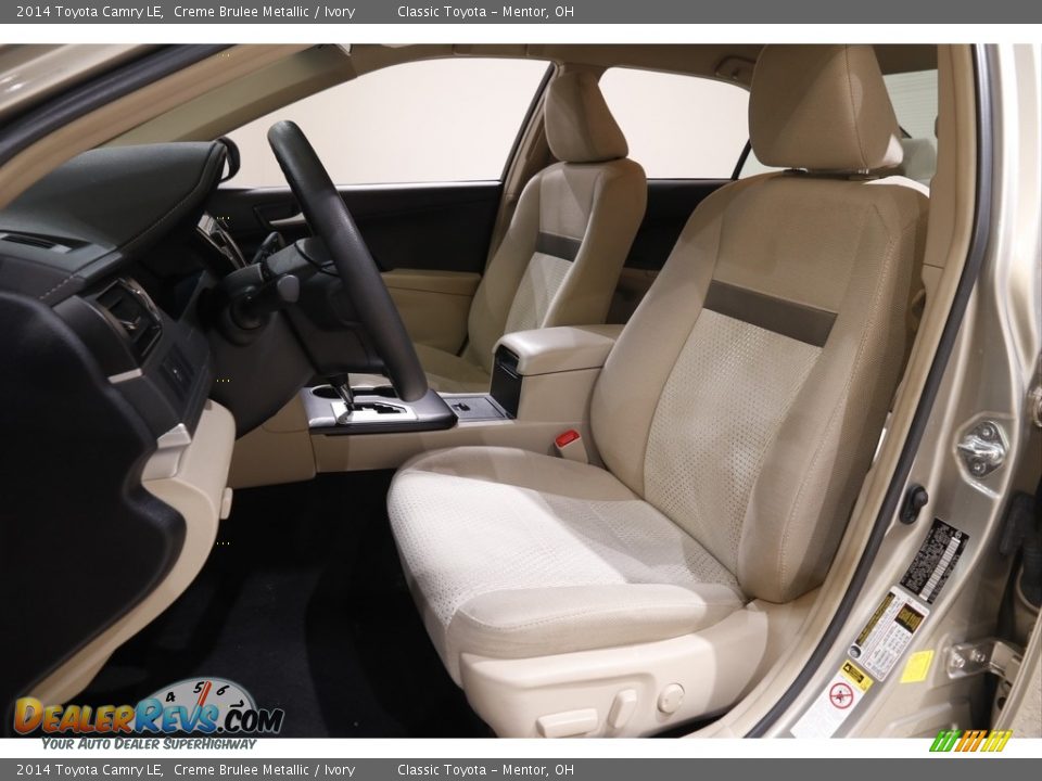 2014 Toyota Camry LE Creme Brulee Metallic / Ivory Photo #5