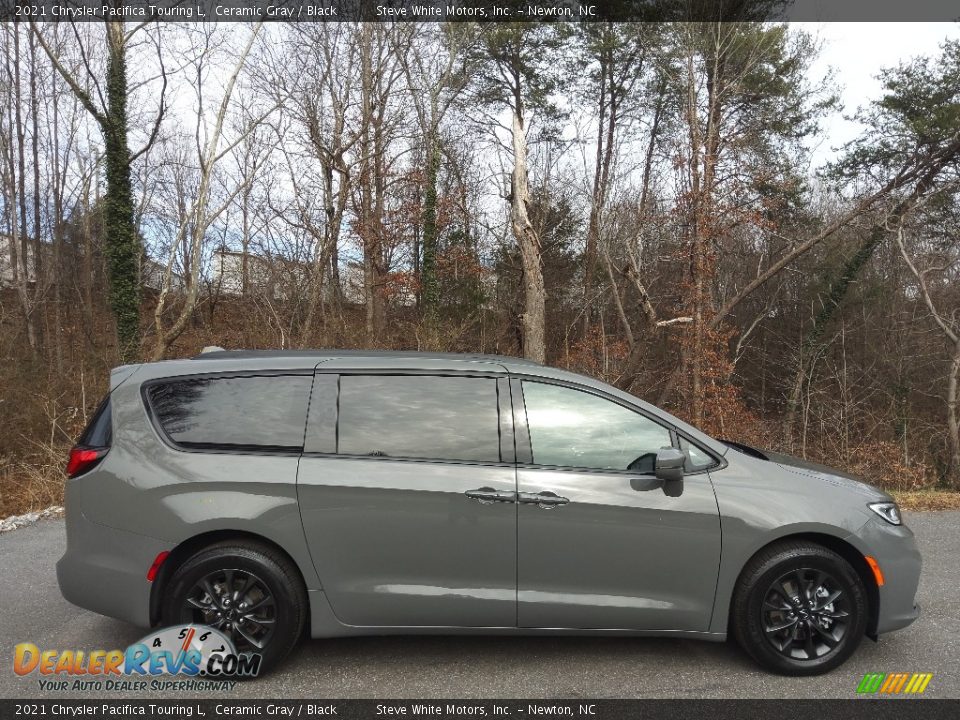 2021 Chrysler Pacifica Touring L Ceramic Gray / Black Photo #5