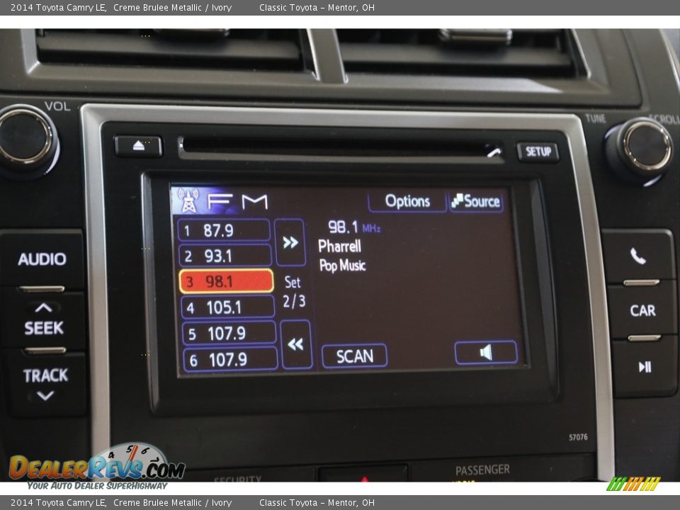 2014 Toyota Camry LE Creme Brulee Metallic / Ivory Photo #10