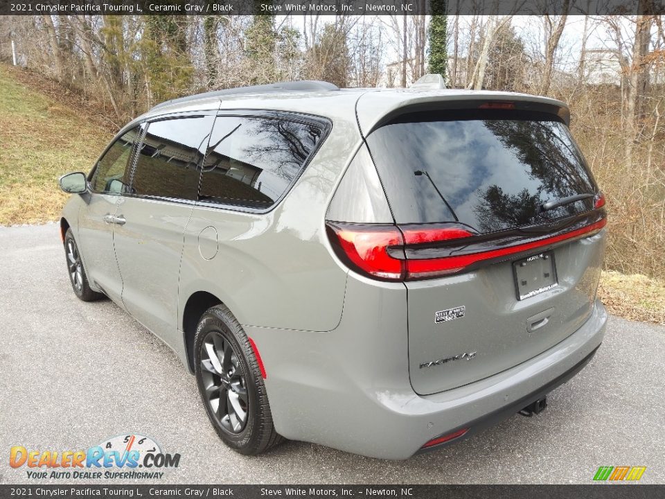 2021 Chrysler Pacifica Touring L Ceramic Gray / Black Photo #8