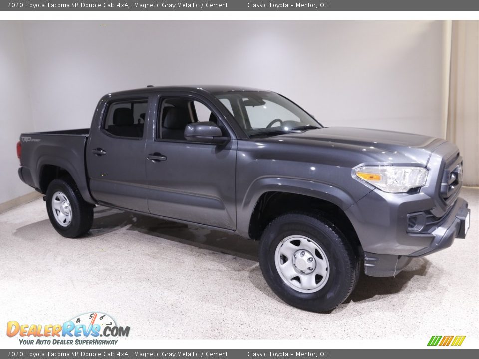 Front 3/4 View of 2020 Toyota Tacoma SR Double Cab 4x4 Photo #1