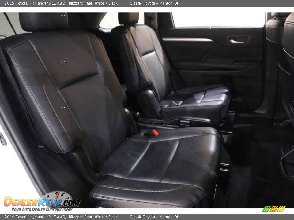 2019 Toyota Highlander XLE AWD Blizzard Pearl White / Black Photo #16