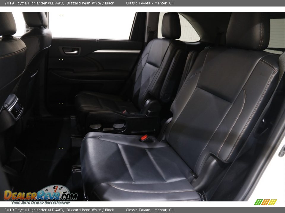 2019 Toyota Highlander XLE AWD Blizzard Pearl White / Black Photo #17