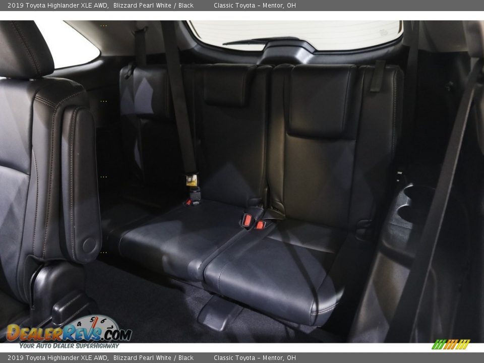 2019 Toyota Highlander XLE AWD Blizzard Pearl White / Black Photo #18