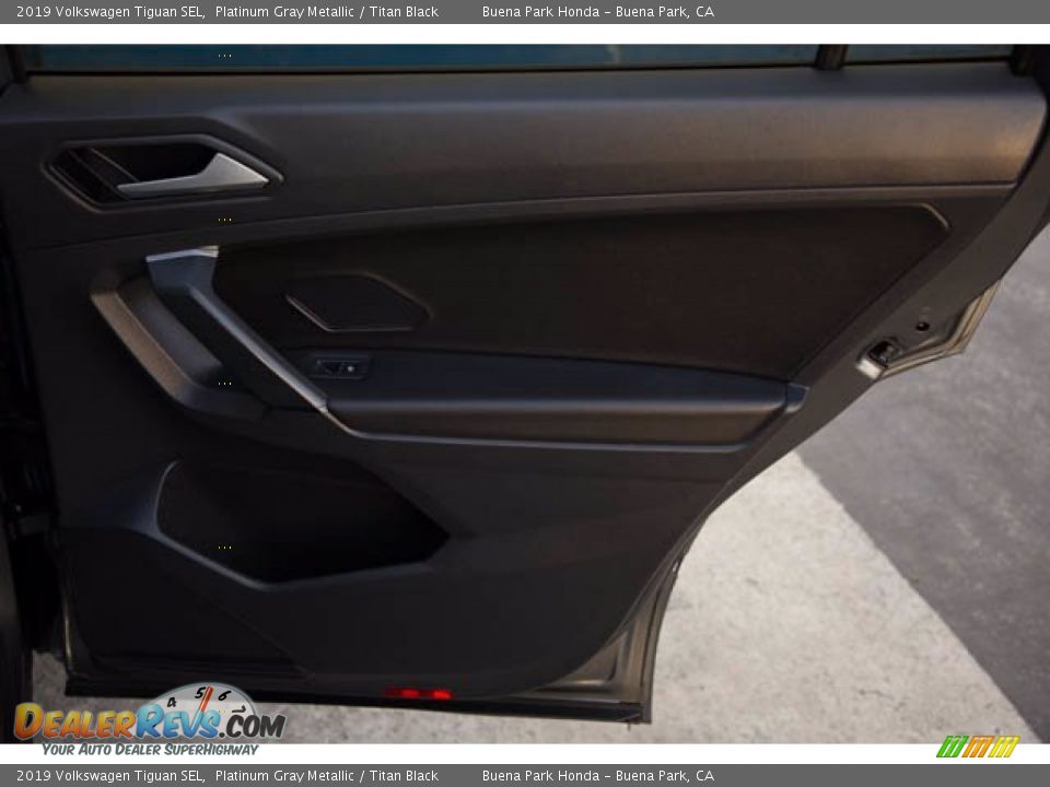 2019 Volkswagen Tiguan SEL Platinum Gray Metallic / Titan Black Photo #35