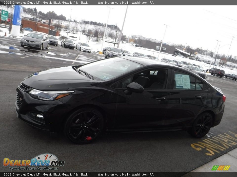 2018 Chevrolet Cruze LT Mosaic Black Metallic / Jet Black Photo #8