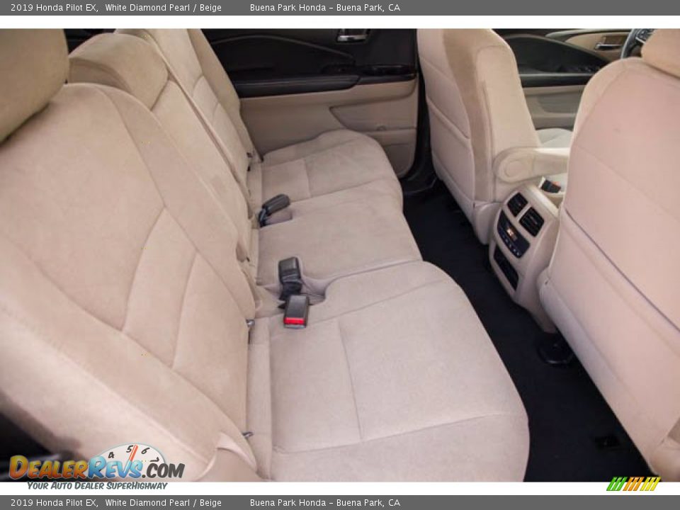 2019 Honda Pilot EX White Diamond Pearl / Beige Photo #24