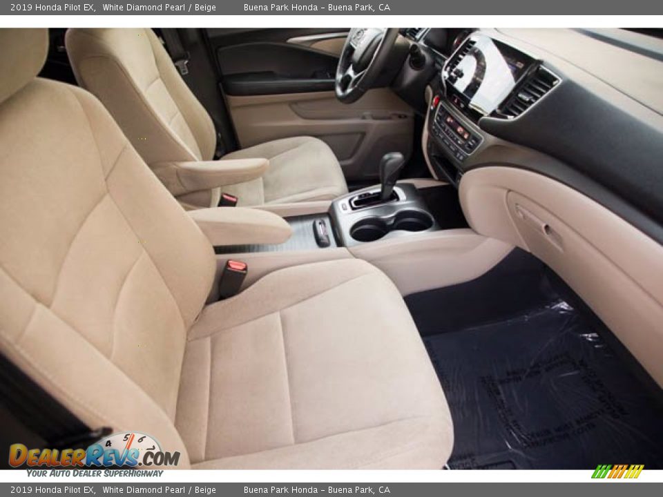 2019 Honda Pilot EX White Diamond Pearl / Beige Photo #26