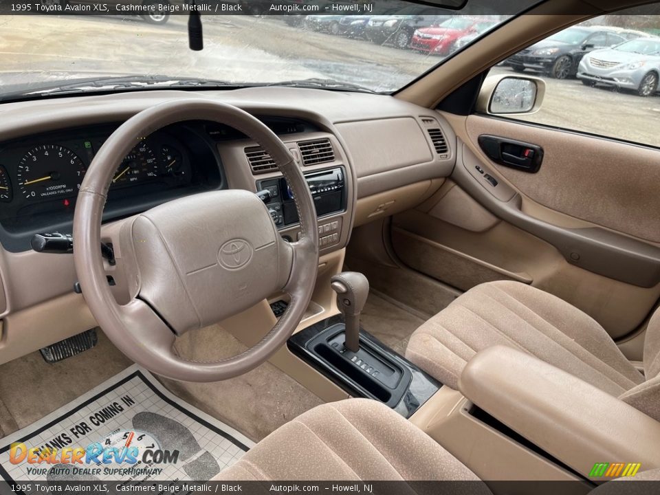 Black Interior - 1995 Toyota Avalon XLS Photo #16