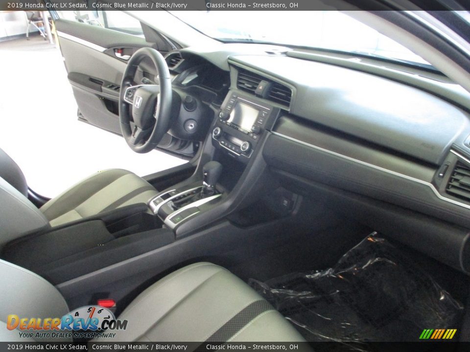 2019 Honda Civic LX Sedan Cosmic Blue Metallic / Black/Ivory Photo #15