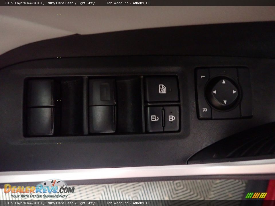 2019 Toyota RAV4 XLE Ruby Flare Pearl / Light Gray Photo #24