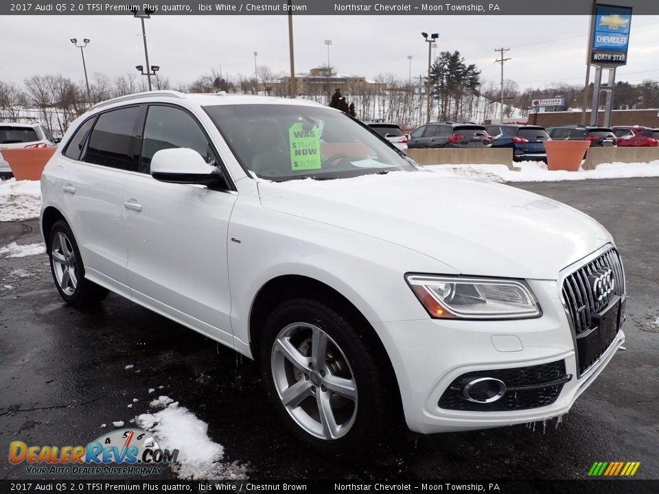 Front 3/4 View of 2017 Audi Q5 2.0 TFSI Premium Plus quattro Photo #10